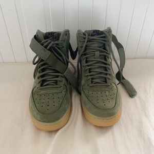 ⚡️SOLD⚡️ Army Green Nike Air Force 1 High Top